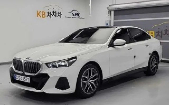 5시리즈 (G60) 520i